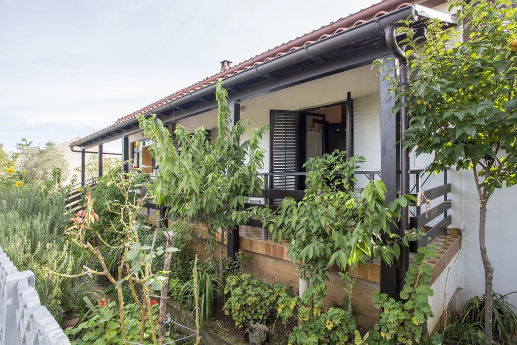 Guest House Nada 392 พูลา ภายนอก รูปภาพ